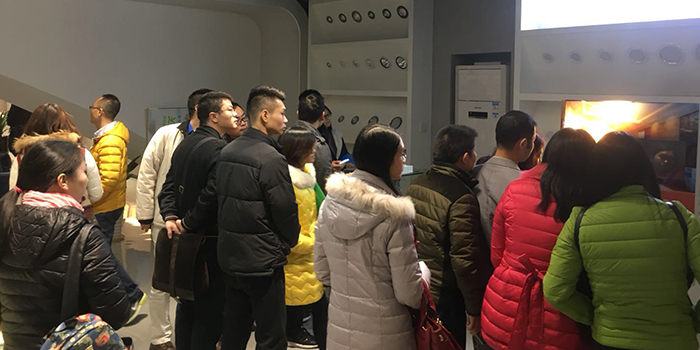 翌駿環(huán)保於2018年1月9日參加由東莞市環(huán)境保護(hù)產(chǎn)業(yè)協(xié)會組織的一系列會員走訪活動參觀學(xué)習(xí)